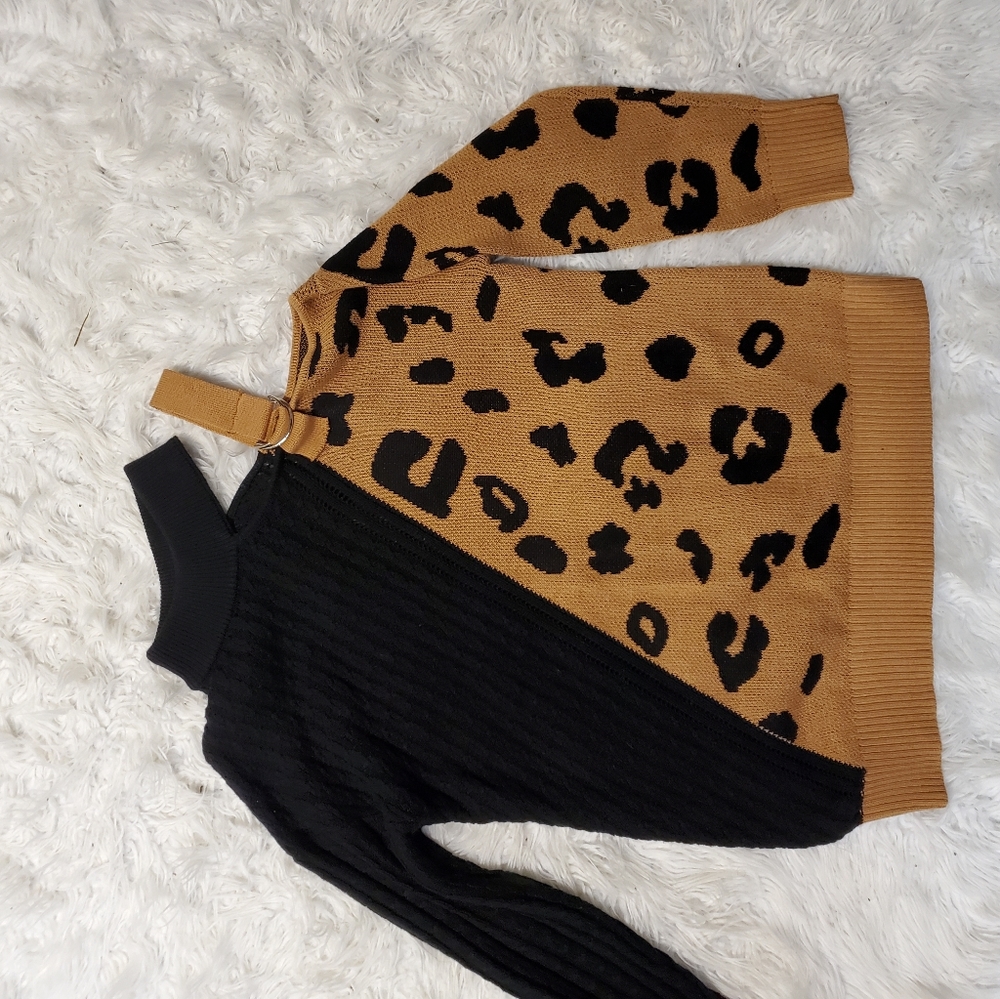 Unique sweater cheetah
